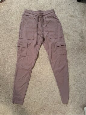 Alphalete Women's Cargo Joggers in Mauve